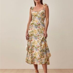 Reformation Nadira dress size 12 in Countryside floral print midi wedding guest
